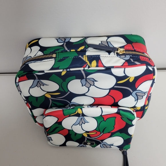 Kate Spade Dawn Breezy Floral Travel Cosmetic Case And Double Zip Wrislet. - Picture 5 of 14